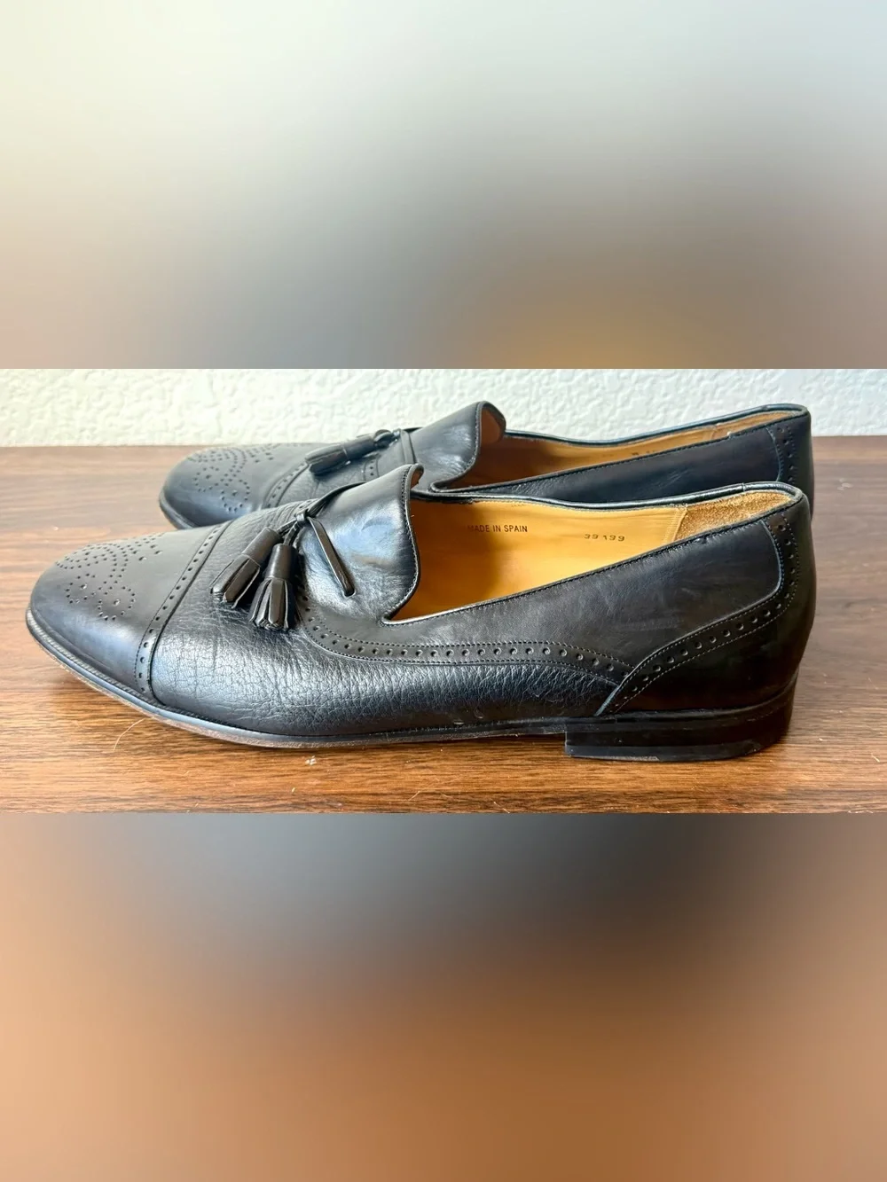 Mezlan Black Leather Tassel Loafers with Brogue Detailing 12 W